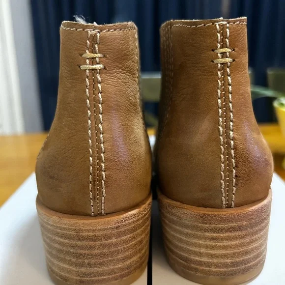 Dolce Vita Towne Bootie EUC Size 6 - Picture 4 of 6